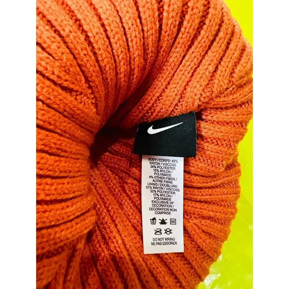 NWT❤️Nike Women Sportswear Beanie